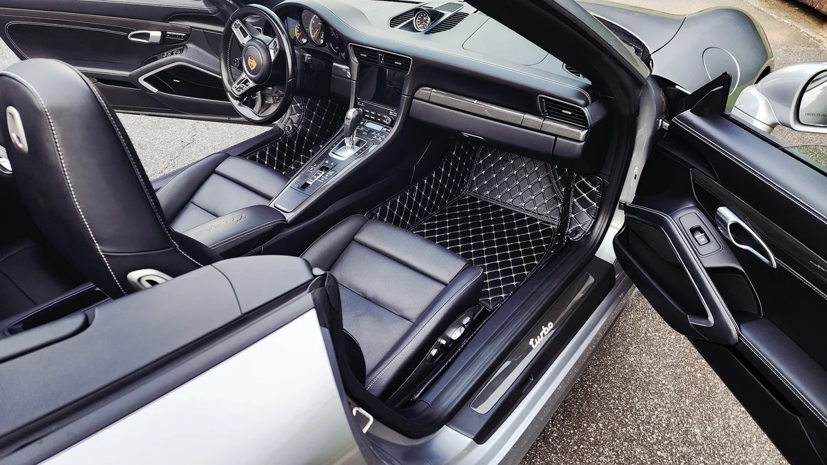 Detailed passenger side of a Porsche 911 Turbo Cabriolet interior
